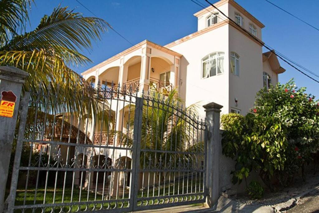 Villa Palmistes Apartment La Gaulette Exterior foto